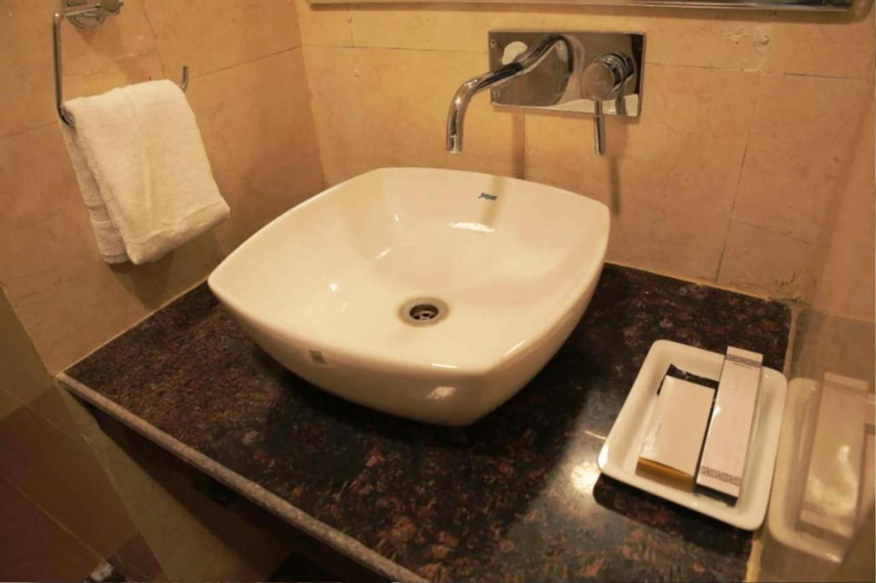Hotel Citi Inn Grande Zirakpur Eksteriør billede